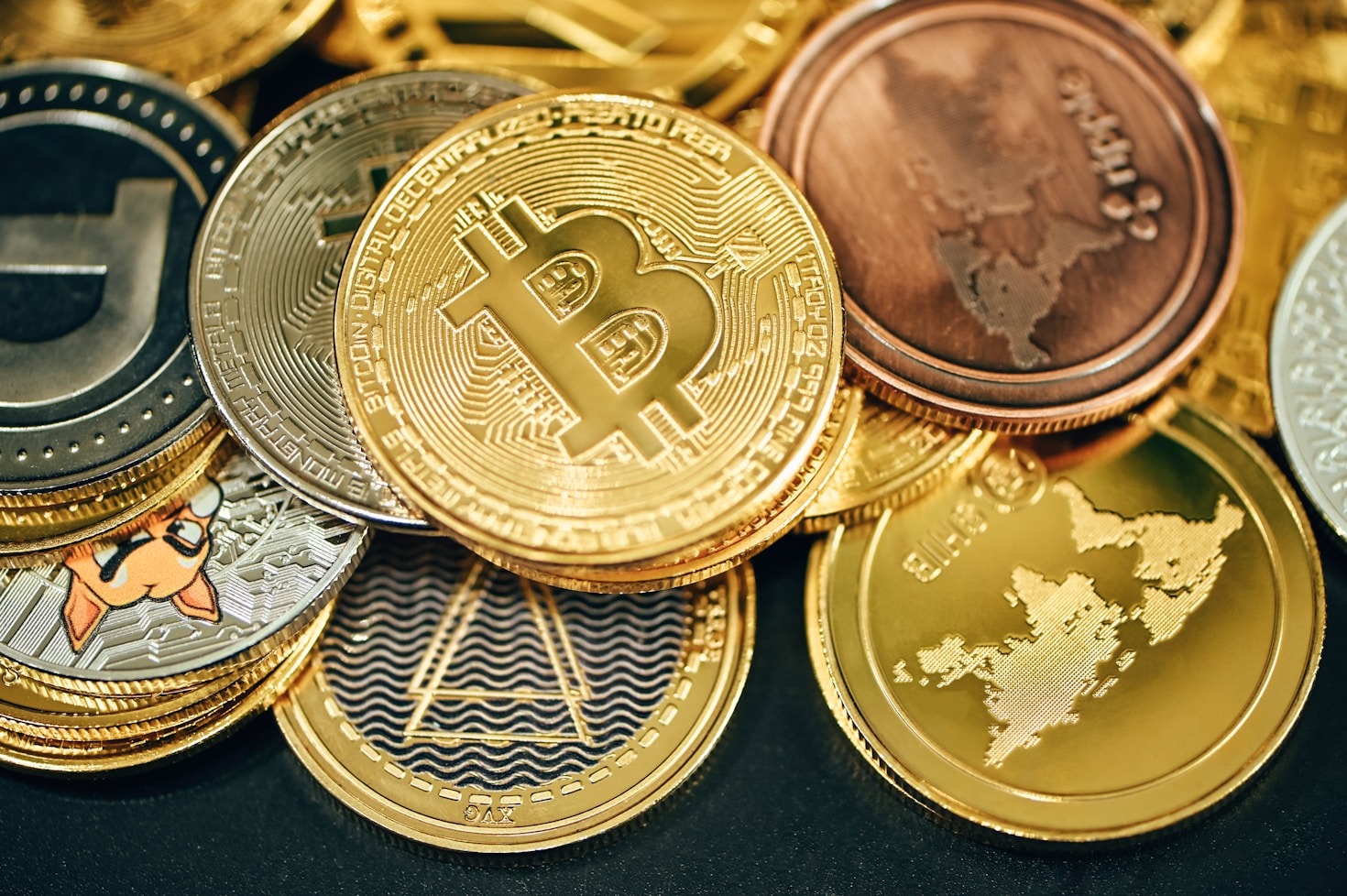 How CryptoBetsZA Simplifies Crypto Gaming